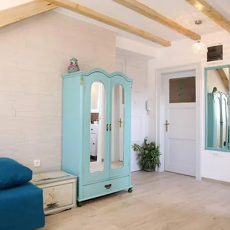 Barbara's Inheritance Апартаменты *