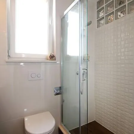 Barbara's Inheritance Апартаменты